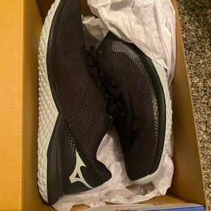 Mizuno TF-02 Trainers